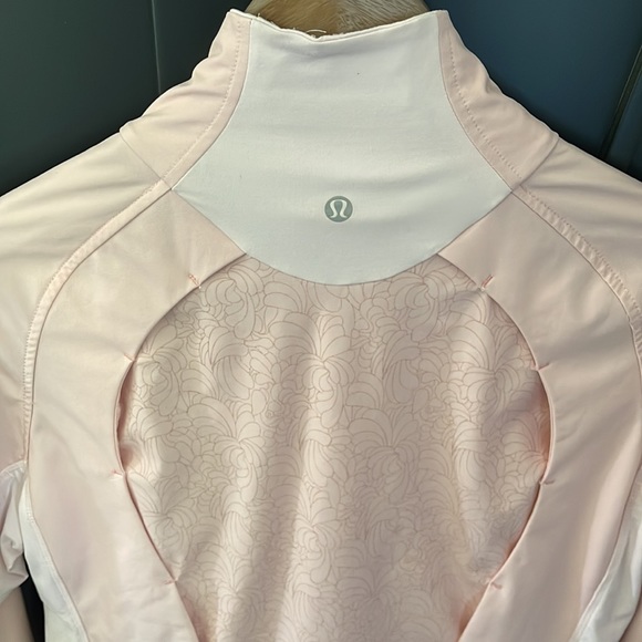 Lululemon Jacket - Pink - Size 4 - Picture 4 of 10